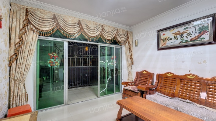 润宇旺江楼二手房实景图