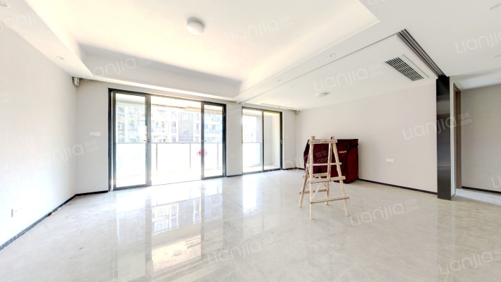 新旅明樾台二手房实景图