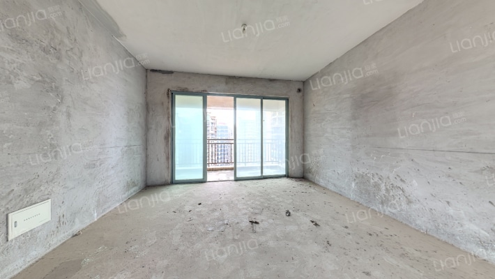 中天彩虹城南区二手房实景图