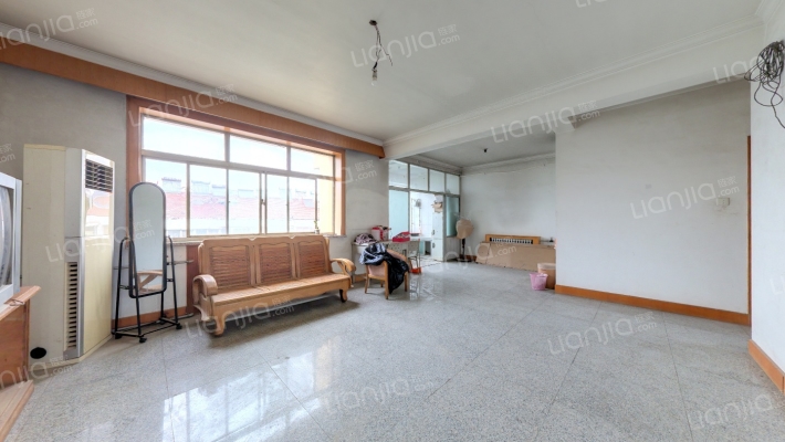 郎茂山6-3号二手房实景图