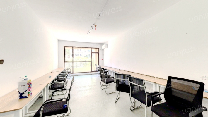 蓝湾国际二手房实景图