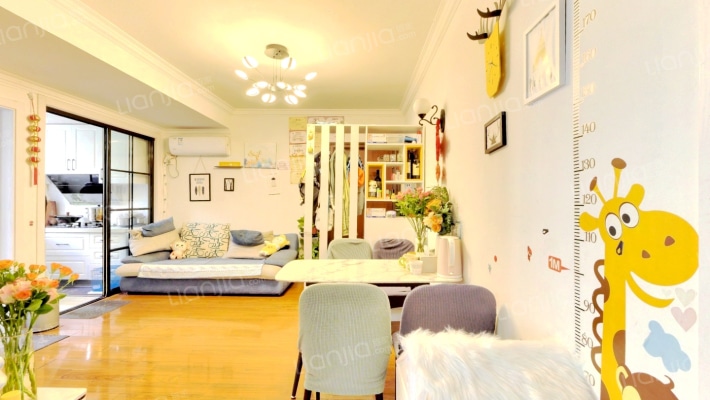 月夏香樟林二手房实景图