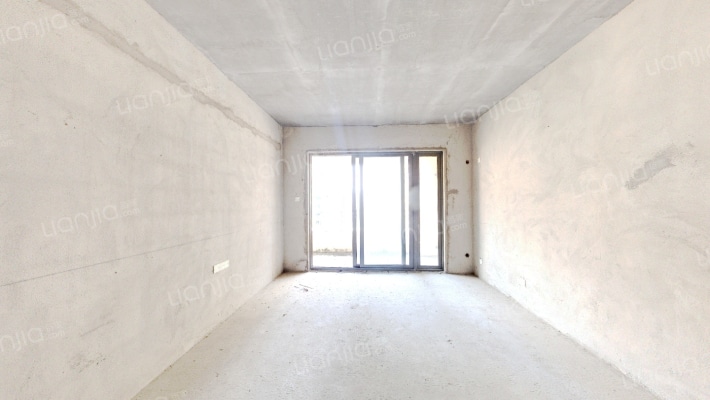 鸣泉谷2期二手房实景图