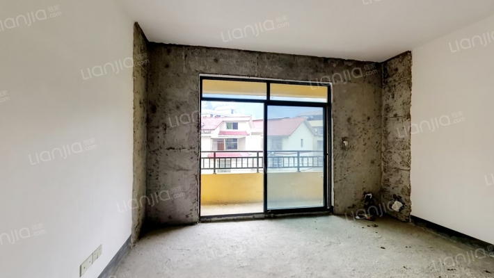 西郊嘉苑二手房实景图