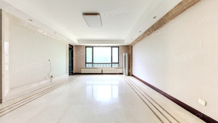 名士豪庭2区二手房实景图