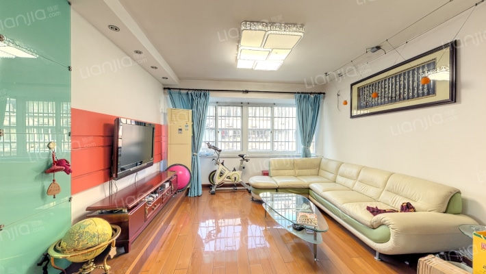 港都名宅二手房实景图