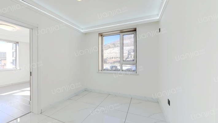 五中六高中散盘二手房实景图