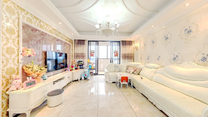 天下锦城爱丁堡二手房实景图