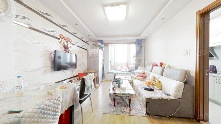 征跃小区二手房实景图