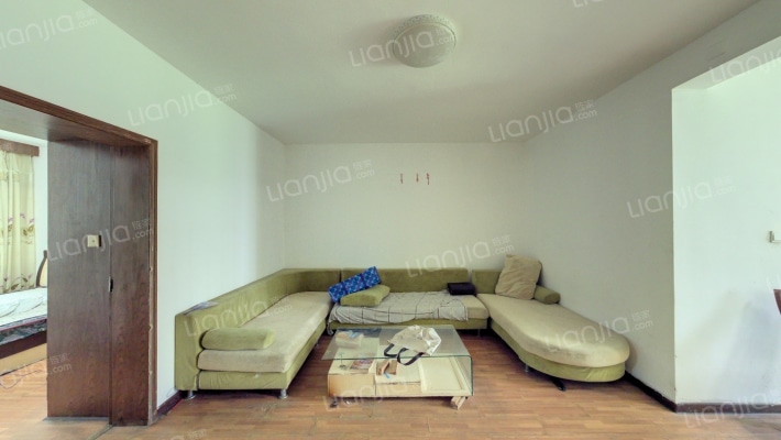 中南汽车世界二手房实景图