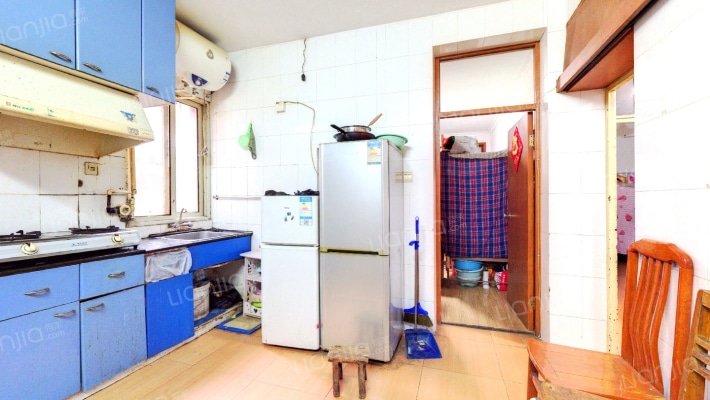 凤凰街84号二手房实景图