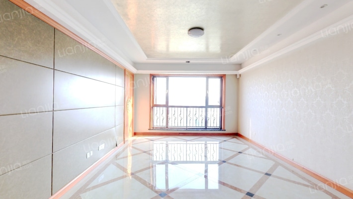 九英里颢苑二手房实景图