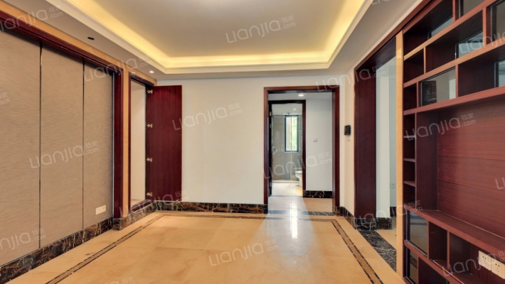 美林叠墅二手房实景图