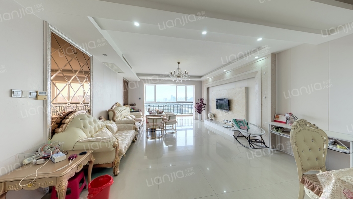 海晟棕蓝海二手房实景图