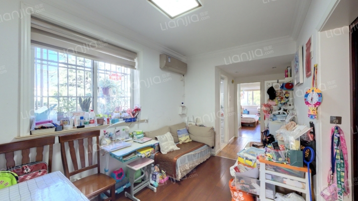 高兴花园二三四街坊二手房实景图