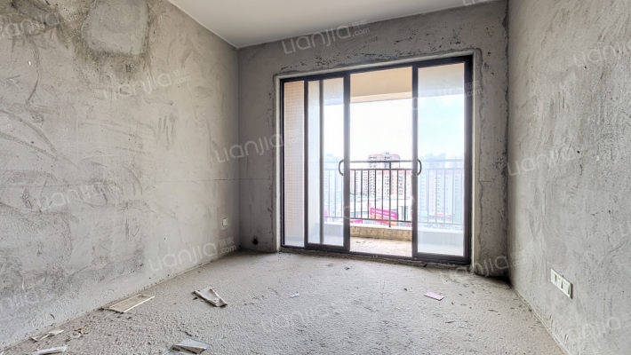 信鸿蔚蓝海岸二手房实景图