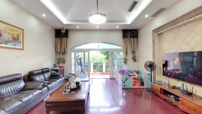 晋愉绿岛蓝溪二手房实景图