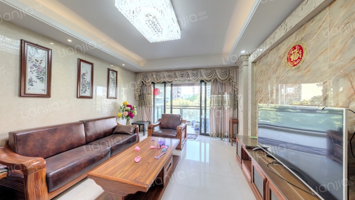 嘉朗湖畔二手房实景图