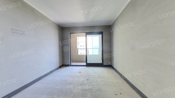 江山樾三期北二手房实景图