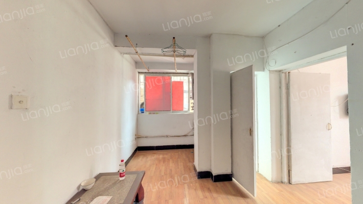 南山花园B区二手房实景图