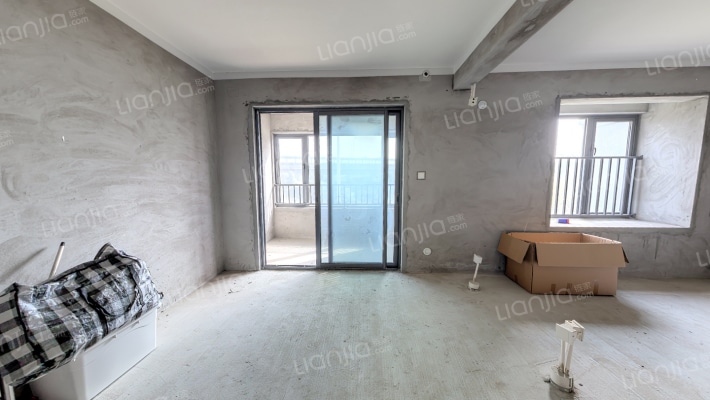 中梁星海天宸二手房实景图