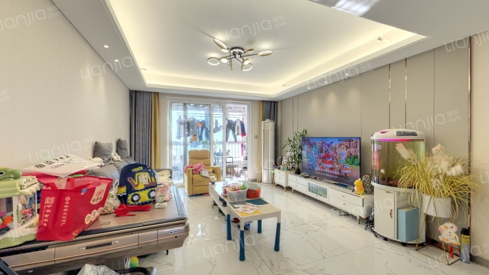 钰龙旭辉半岛礼园二手房实景图