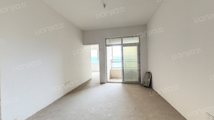 环湖雅居B区C组团二手房实景图