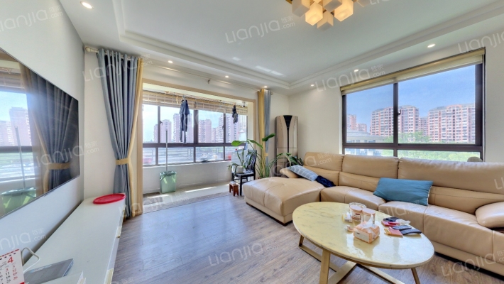 浦凌佳苑二手房实景图