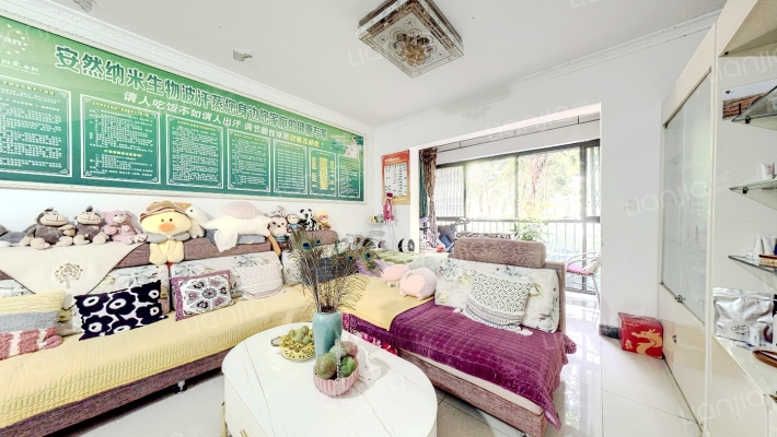 新怡花园B区二手房实景图