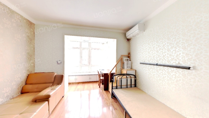 贵新小区二手房实景图