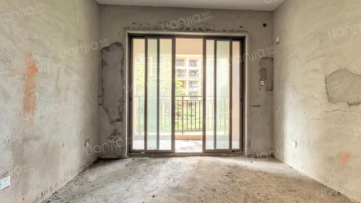 礼顿金御海湾二手房实景图