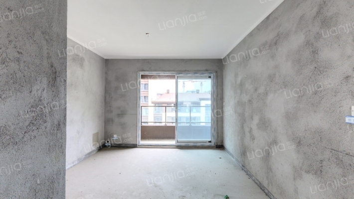 金地格林春岸二期二手房实景图