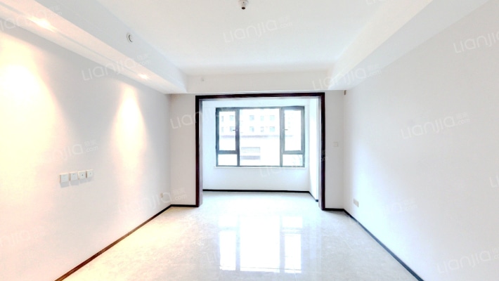 绿地新里北苑二手房实景图