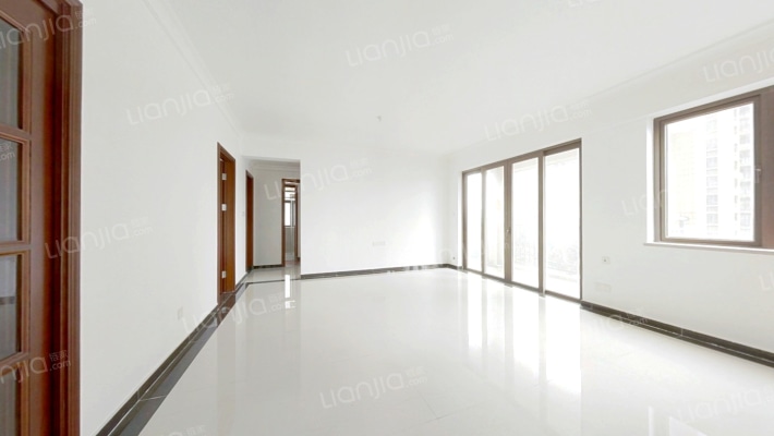 龙光城北八期二手房实景图