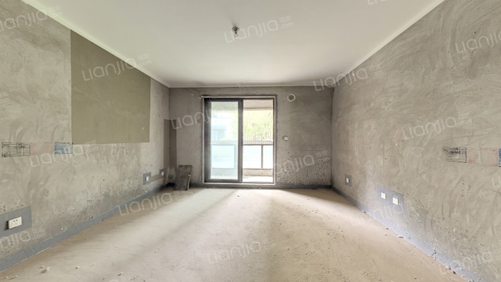 名门峰景园二手房实景图