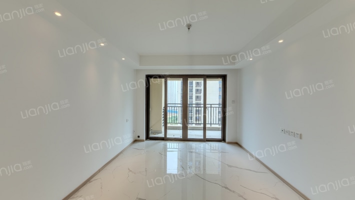 碧桂园凤凰城湖景苑二手房实景图