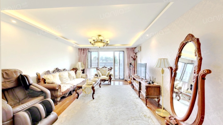 万科蓝山F区二手房实景图