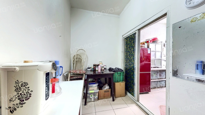 简易社区二手房实景图