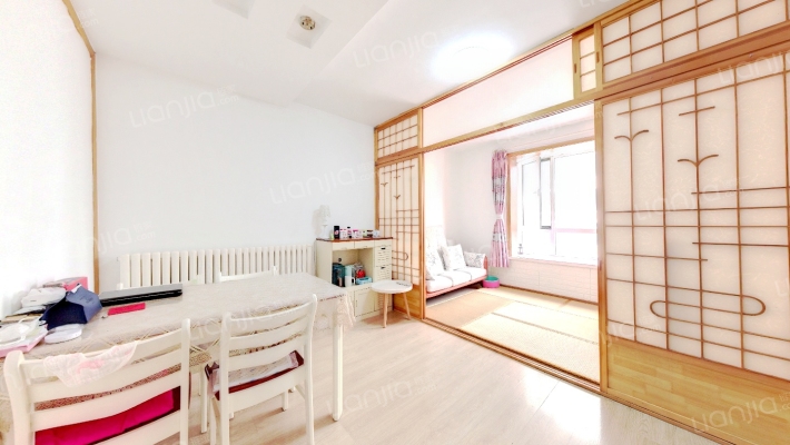 国际城名苑二手房实景图