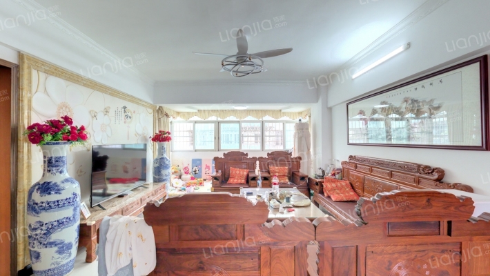 禾仓岭停车库商住楼二手房实景图