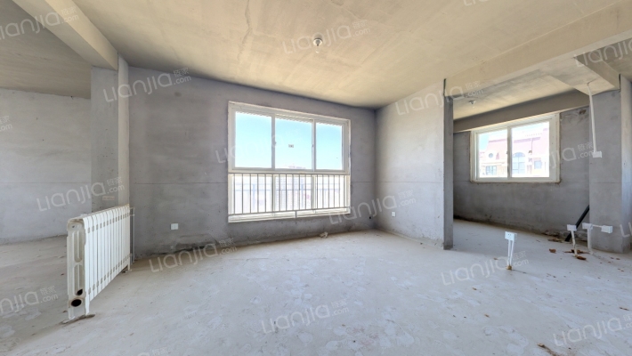 天赐椿城二期欢乐颂二手房实景图