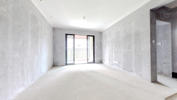 河畔府邸二手房实景图