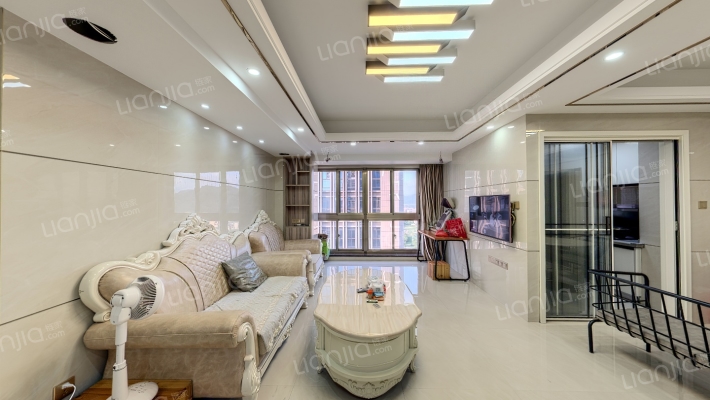 时代广场二手房实景图