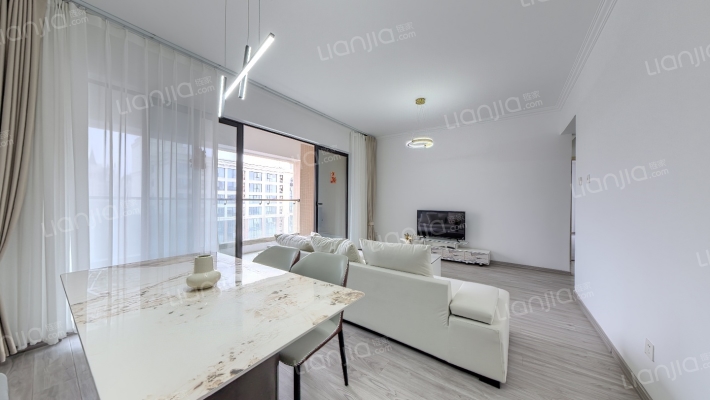 中德英伦世邦F区二手房实景图