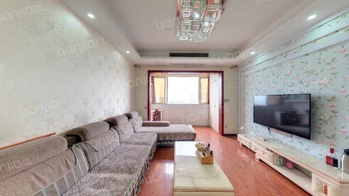 新华春天二手房实景图