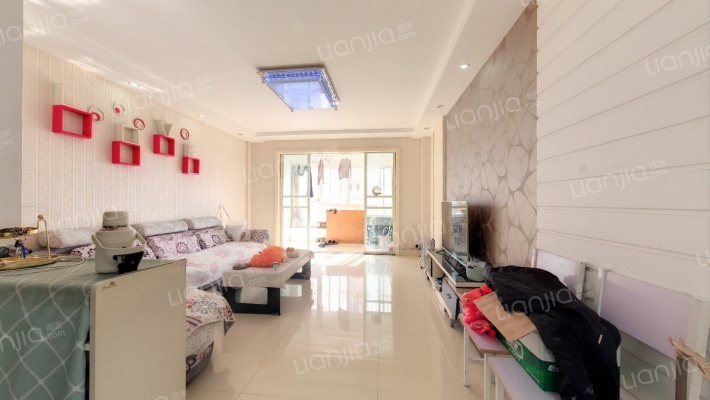 书香春天二手房实景图