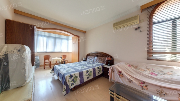 爱建新村二手房实景图