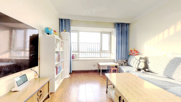 万科魅力新城D区二手房实景图