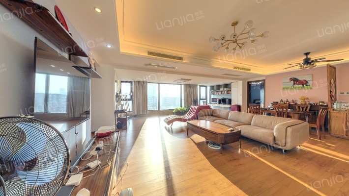 璞悦山二手房实景图