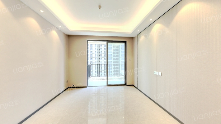 凤凰城凤鸣苑二手房实景图